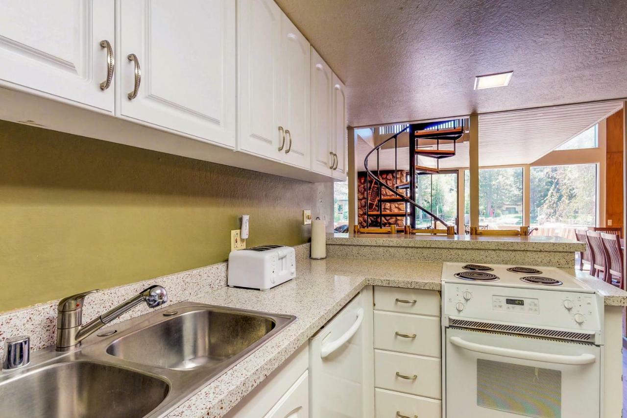 Waterfront Apres' Ski Cabin Villa South Lake Tahoe Esterno foto